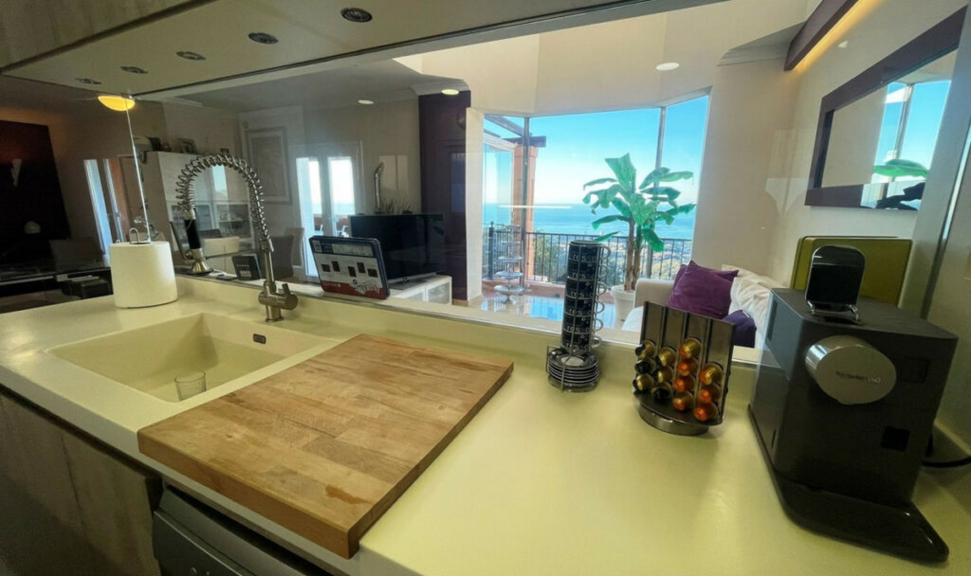 Resale - House -
La Mairena