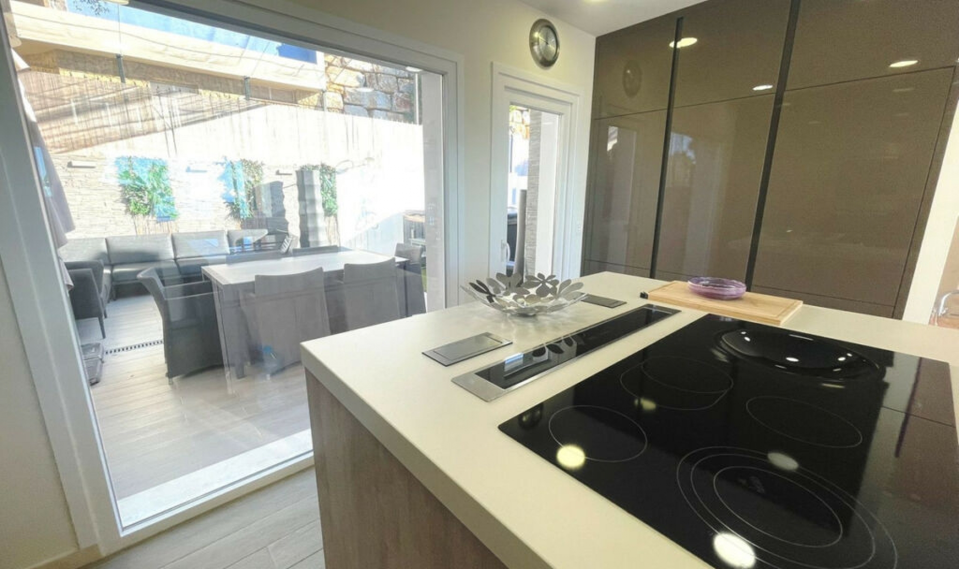 Resale - House -
La Mairena