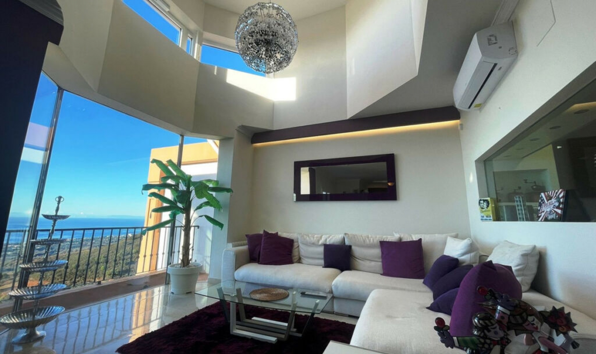 Resale - House -
La Mairena