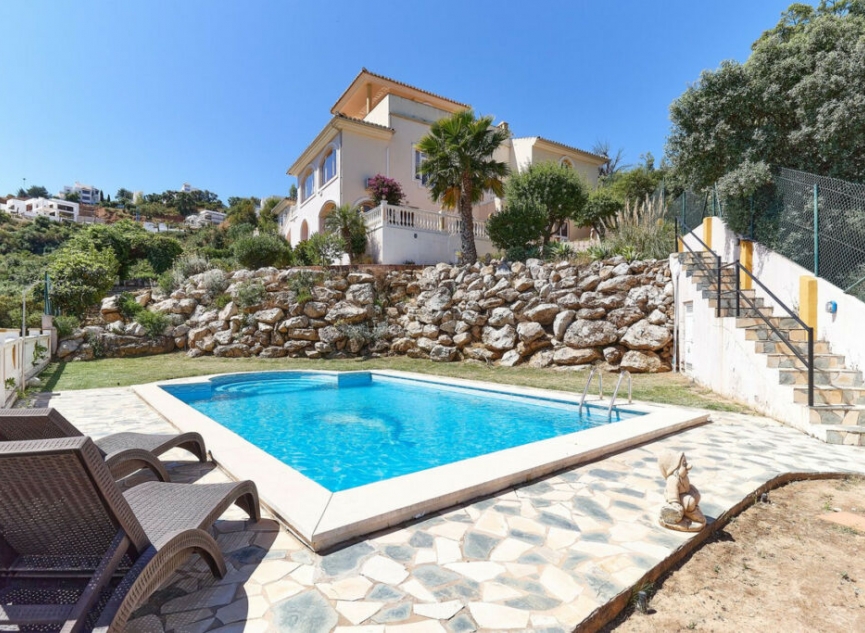 Resale - House -
La Mairena
