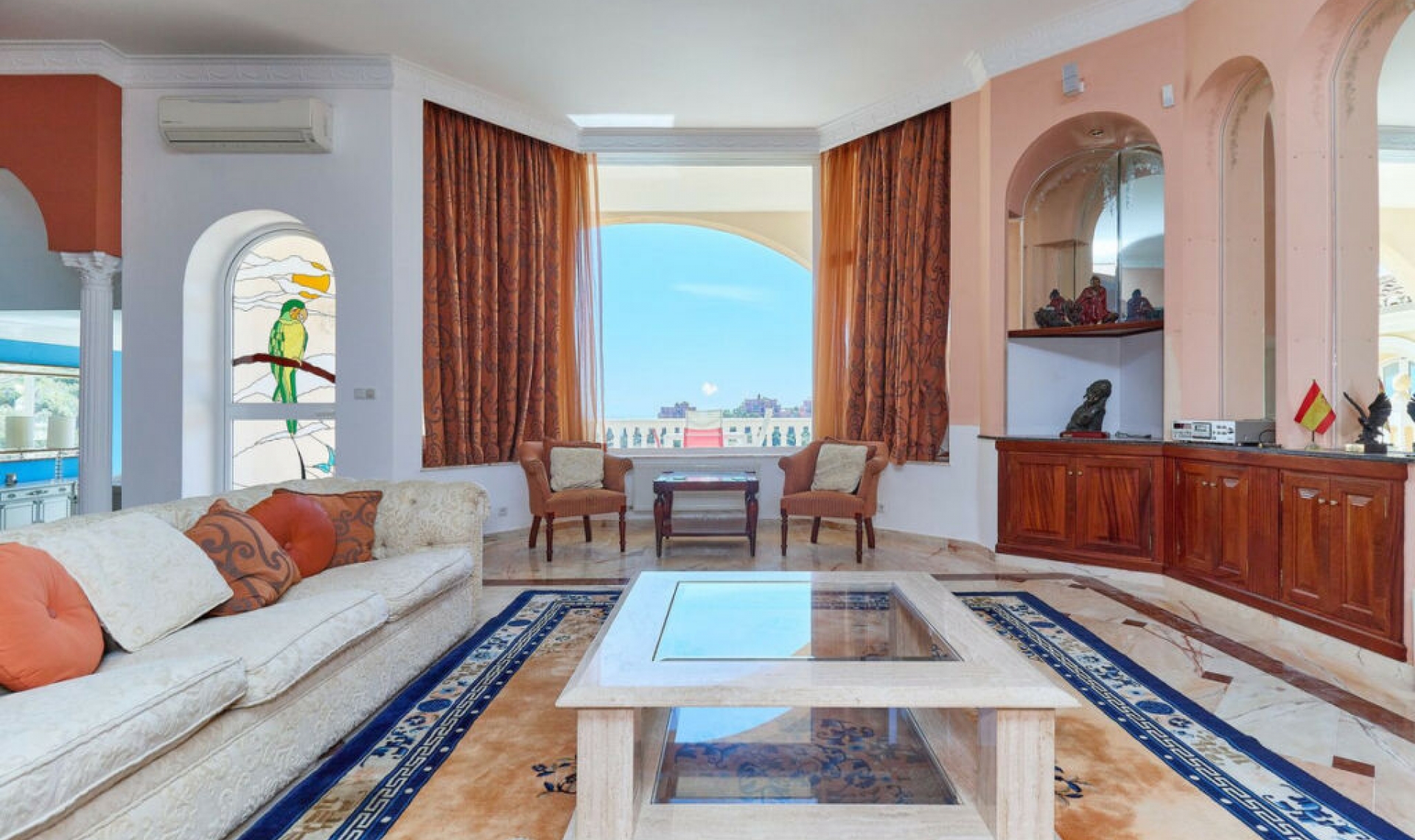 Resale - House -
La Mairena