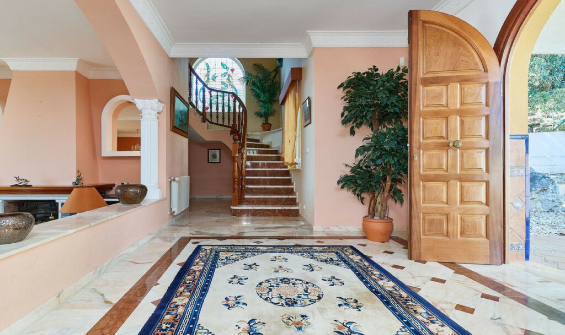 Resale - House -
La Mairena