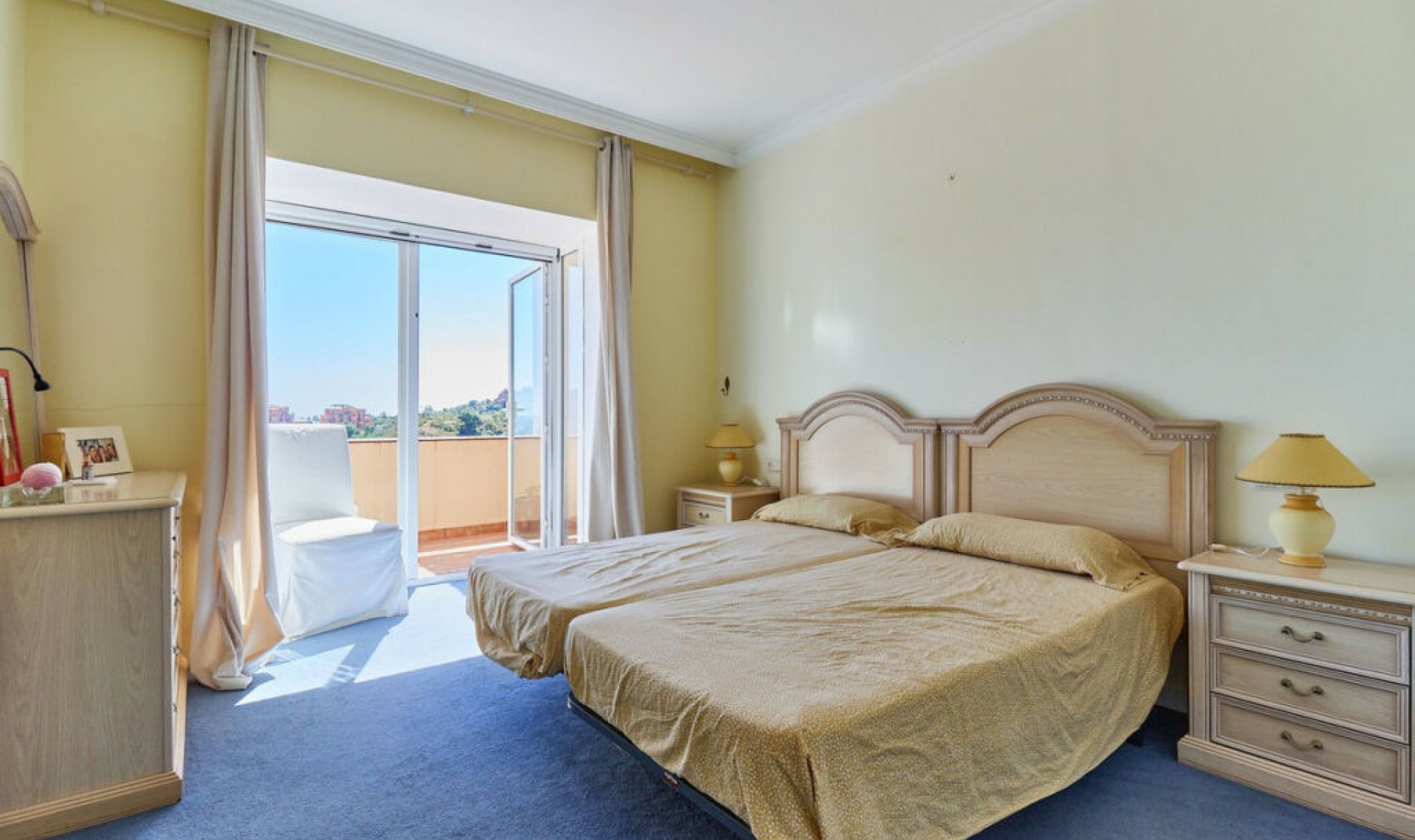 Resale - House -
La Mairena