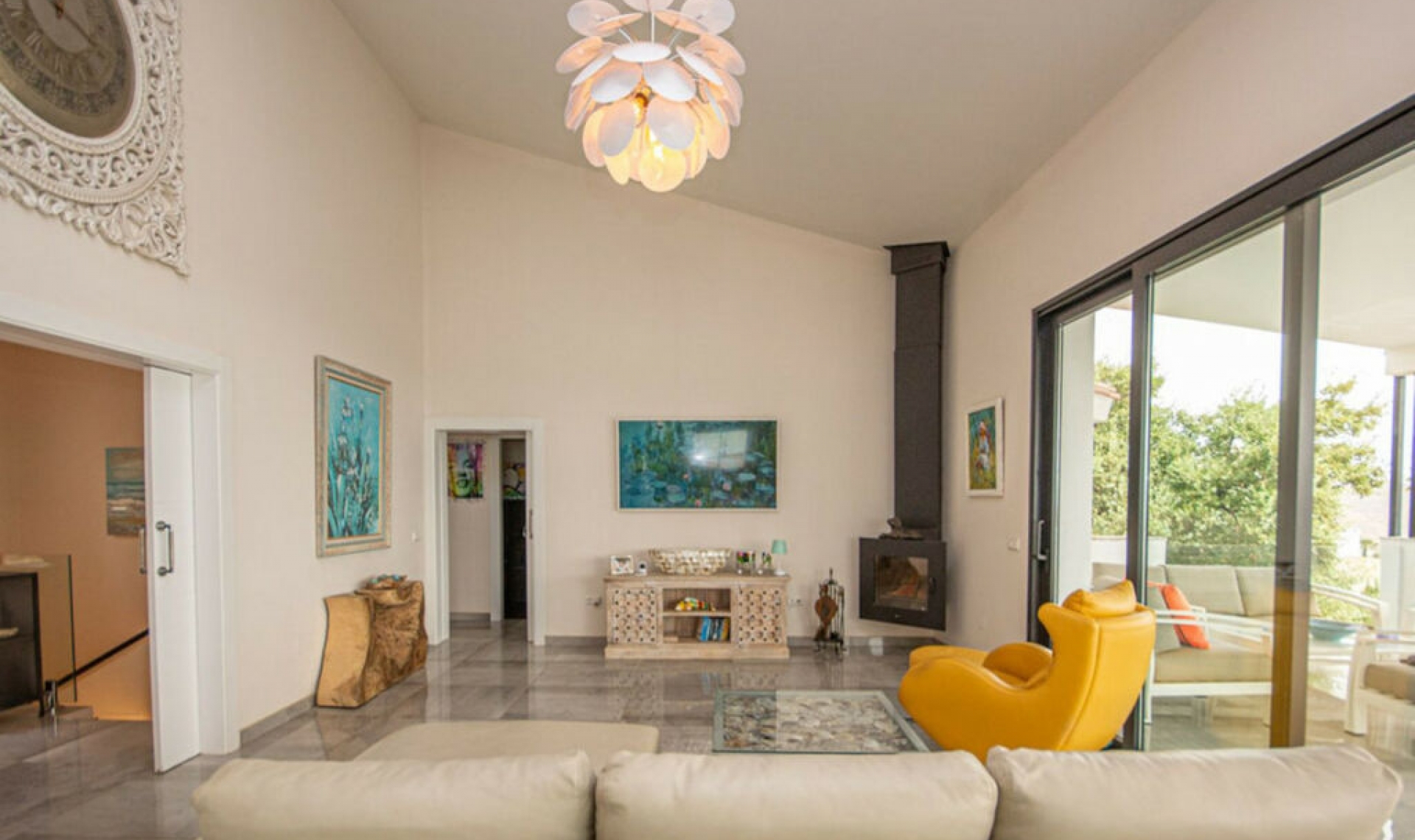 Resale - House -
La Mairena