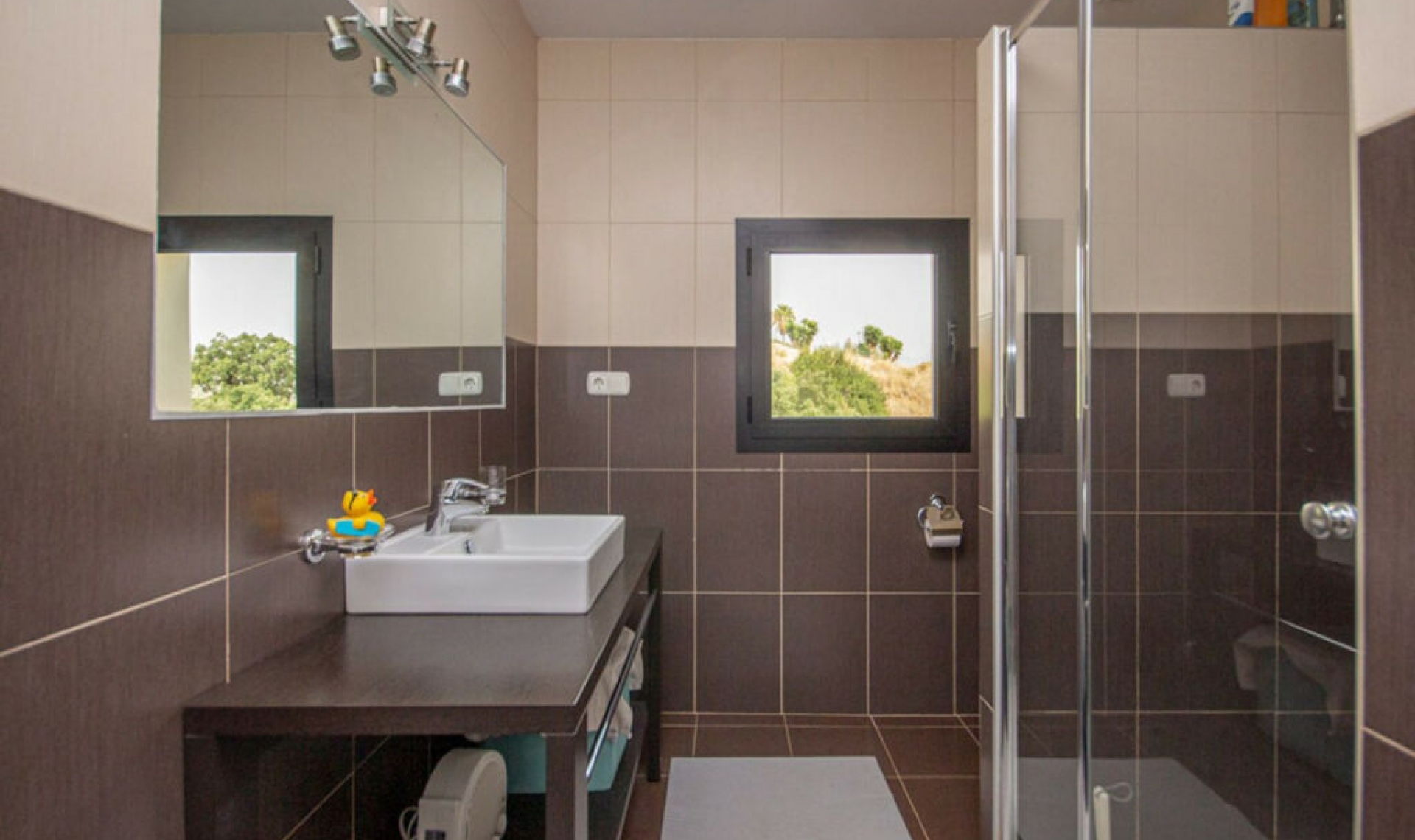 Resale - House -
La Mairena