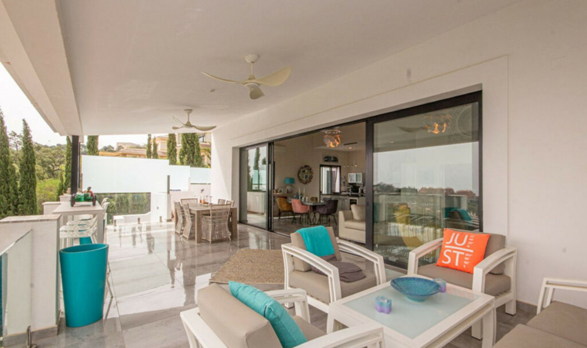 Resale - House -
La Mairena