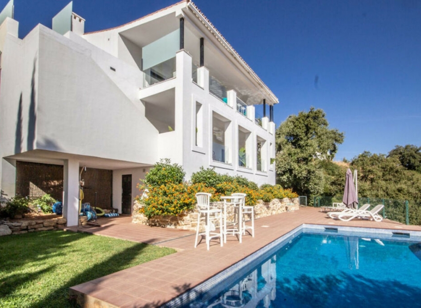 Resale - House -
La Mairena
