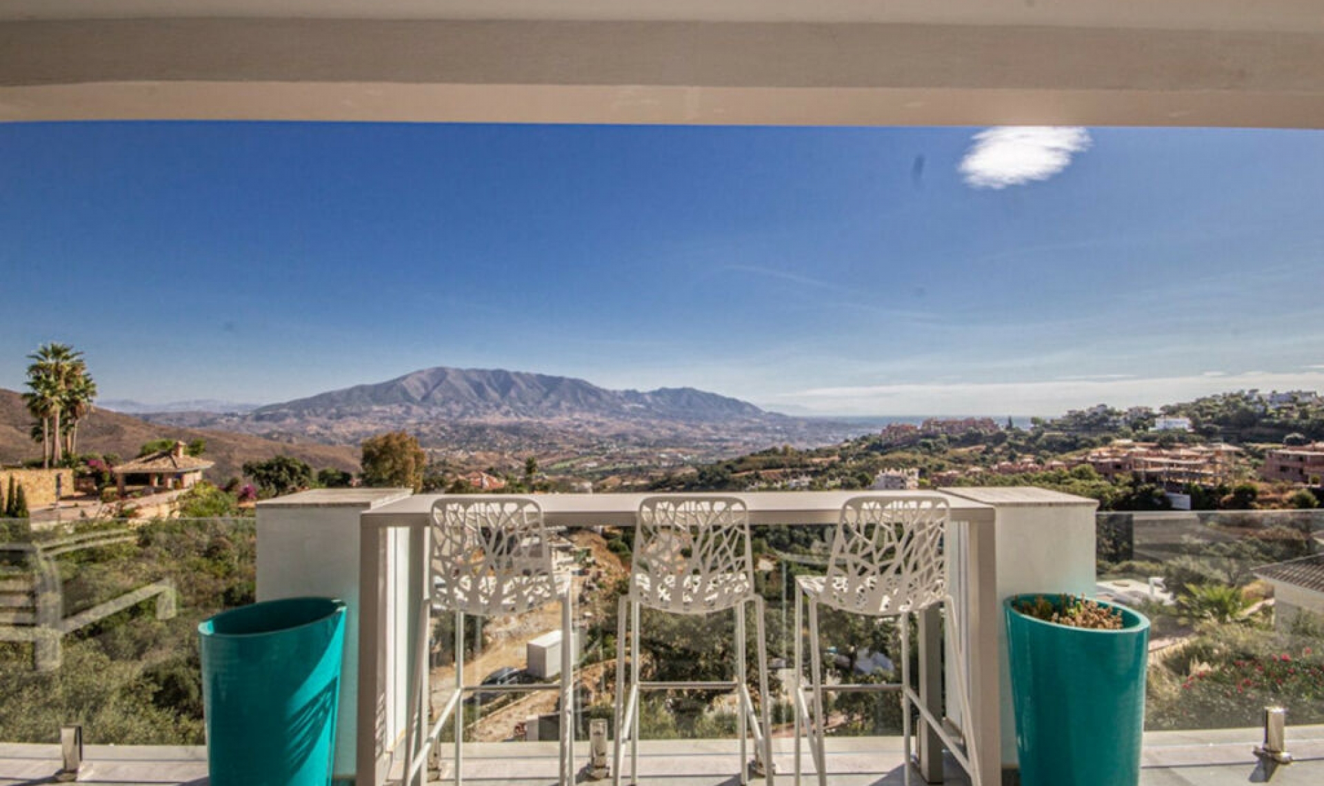 Resale - House -
La Mairena