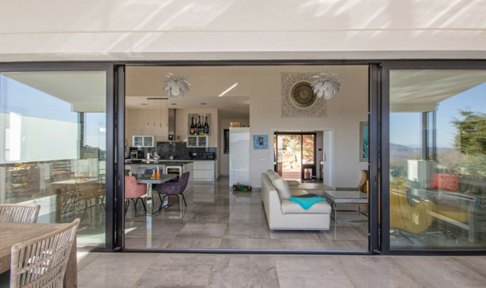 Resale - House -
La Mairena