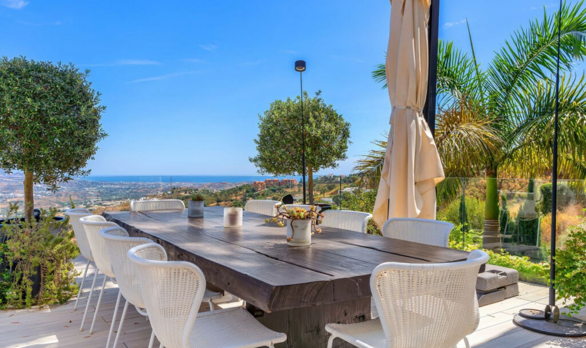 Resale - House -
La Mairena