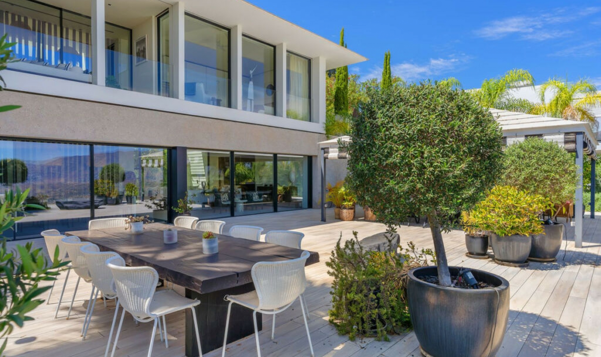 Resale - House -
La Mairena