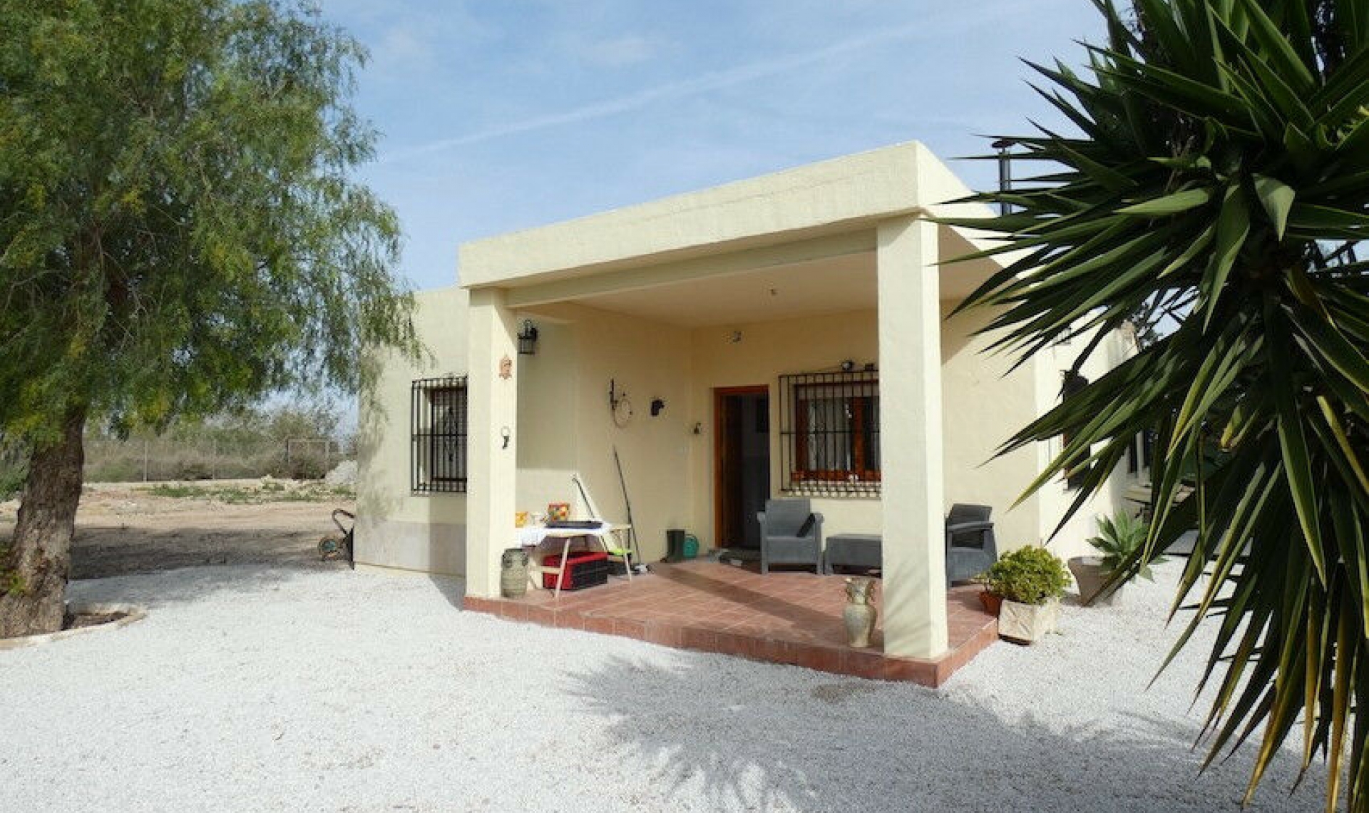 Resale - House -
La Marina