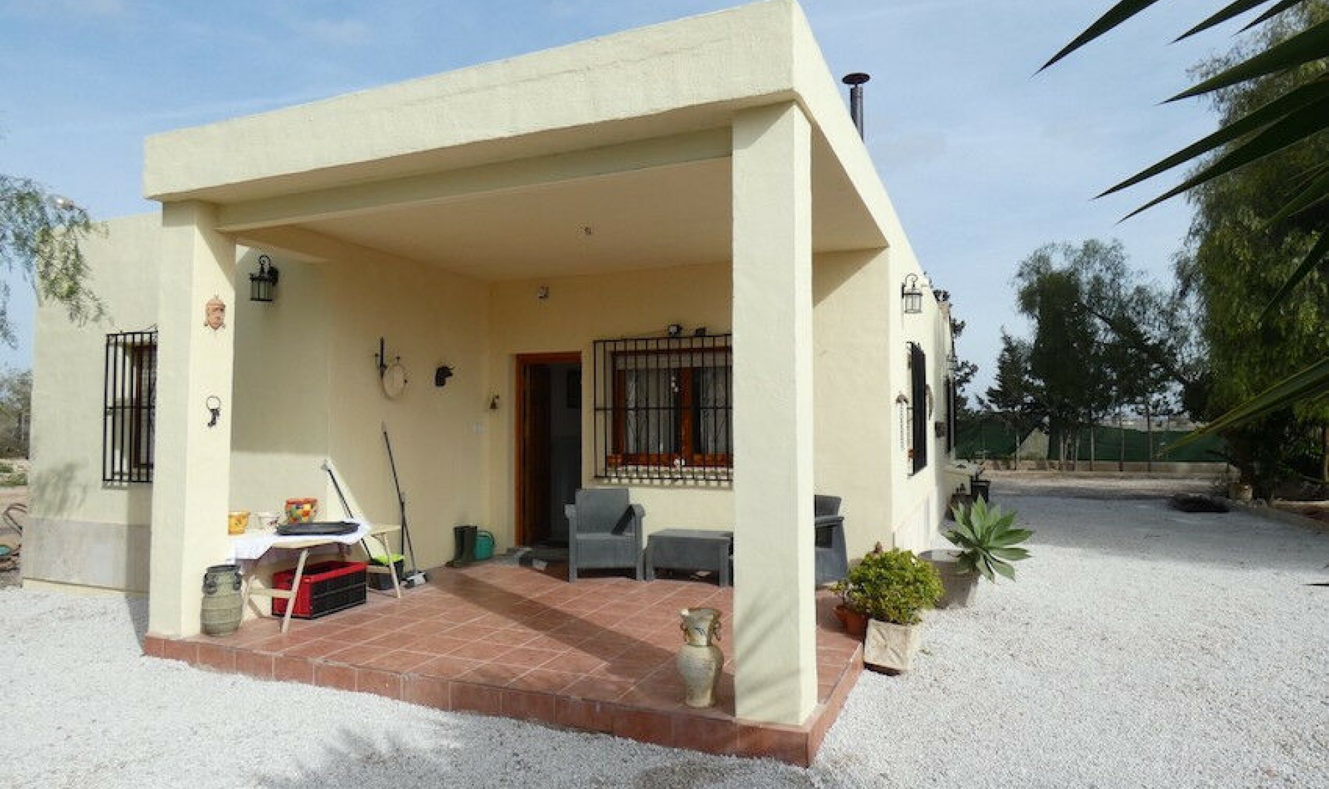 Resale - House -
La Marina