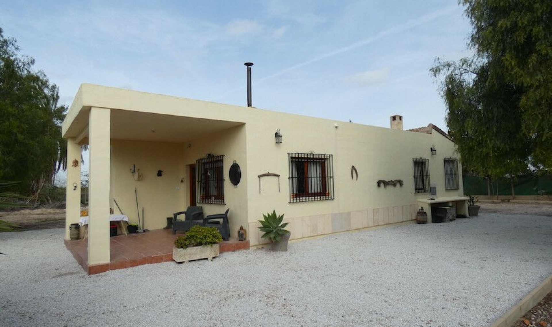 Resale - House -
La Marina