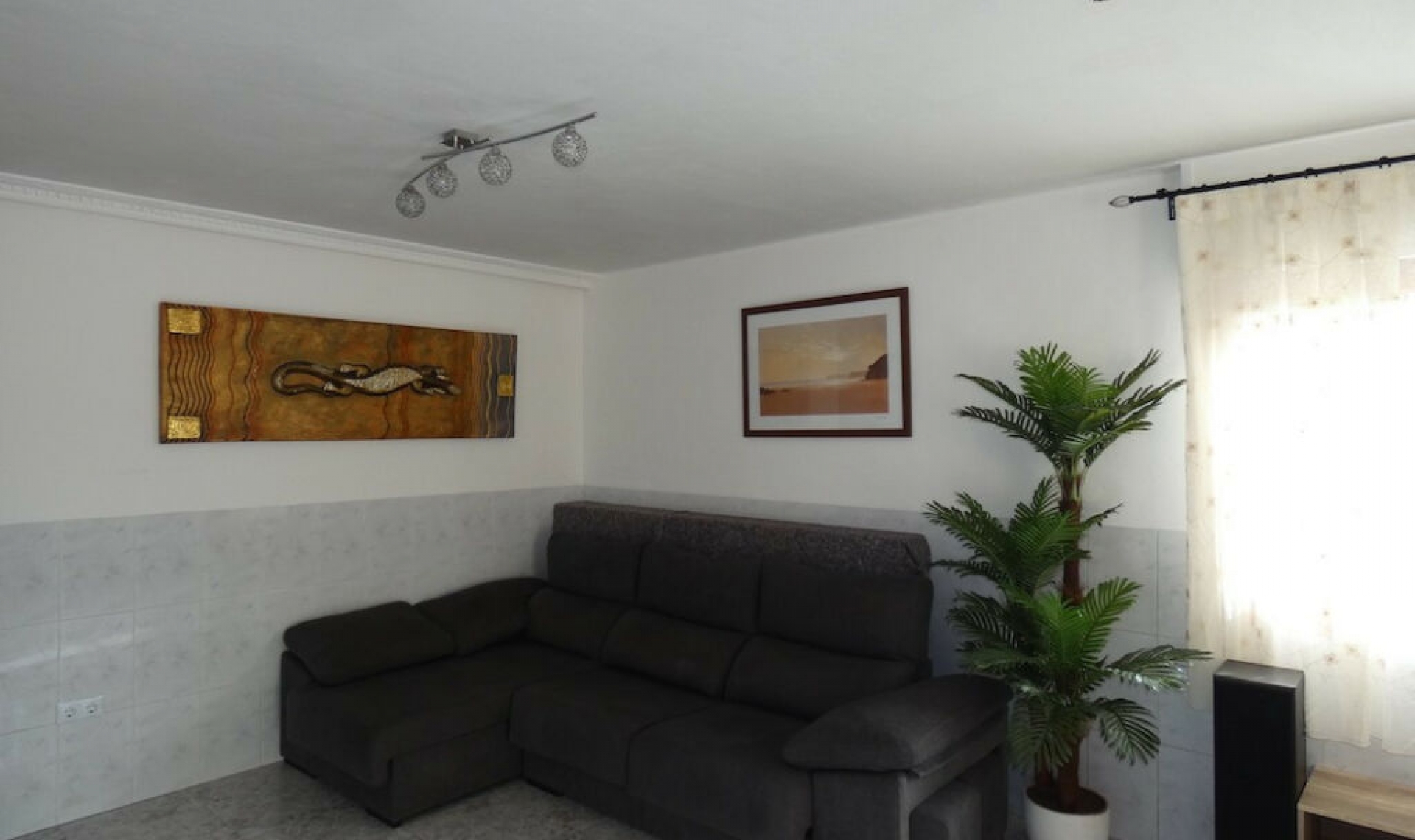 Resale - House -
La Marina