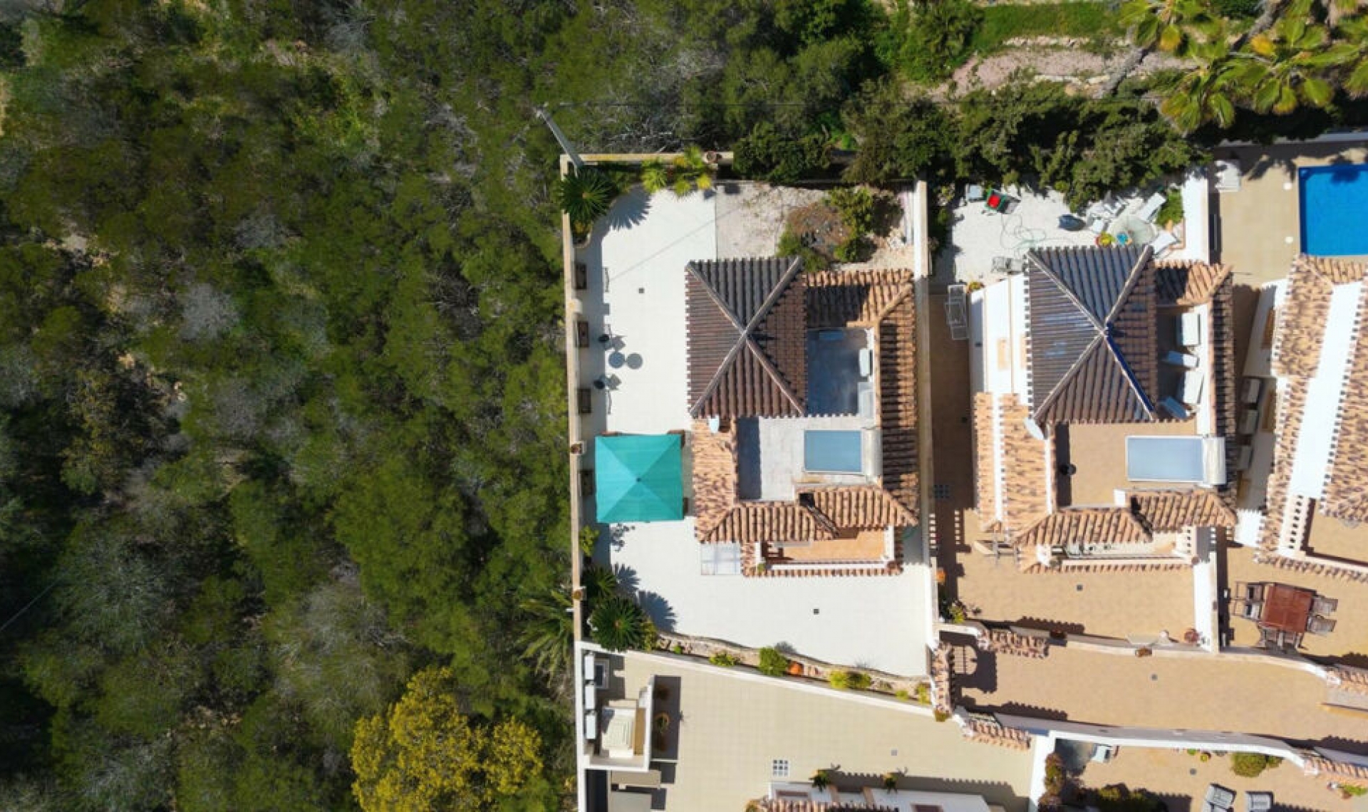 Resale - House -
La Mata