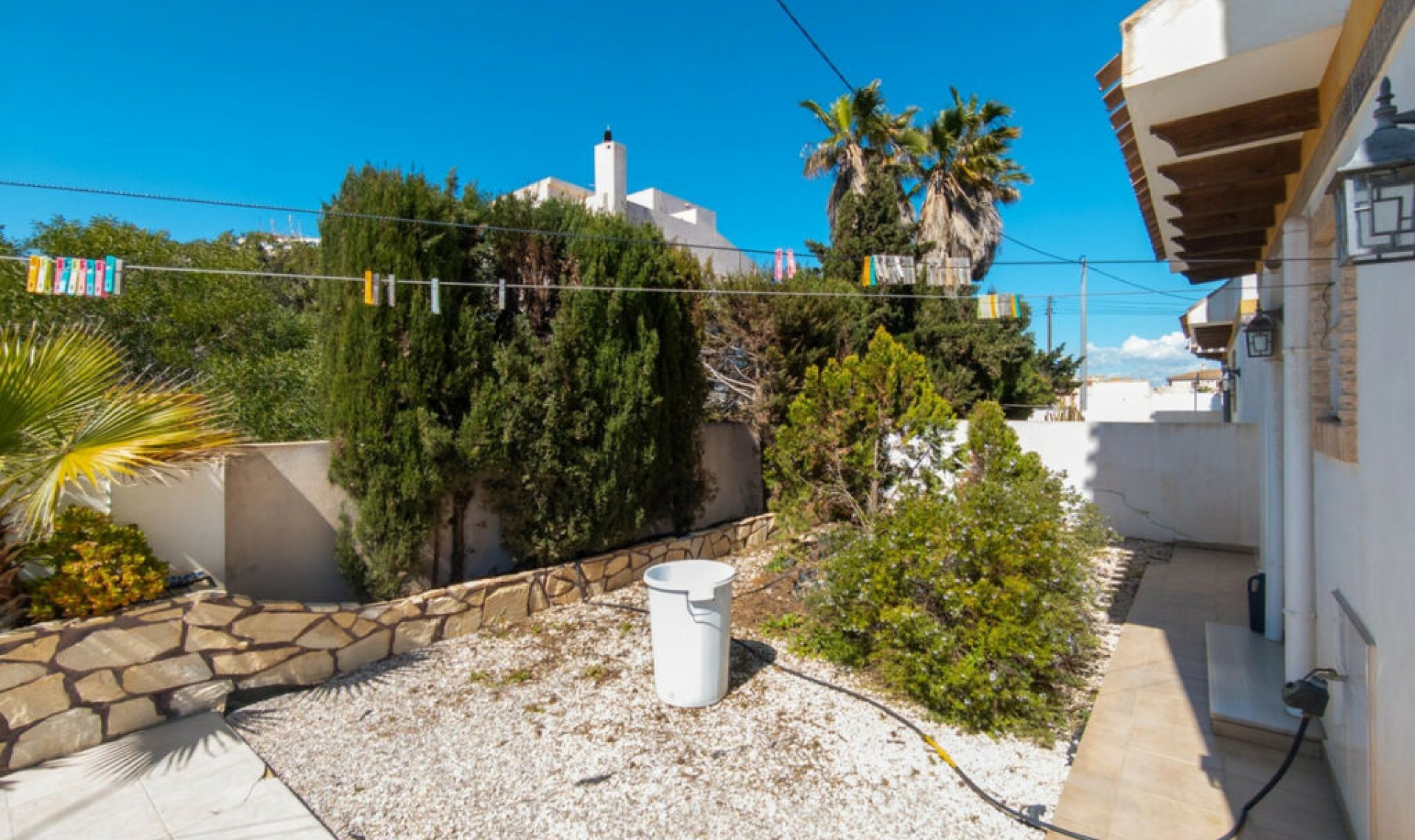Resale - House -
La Mata