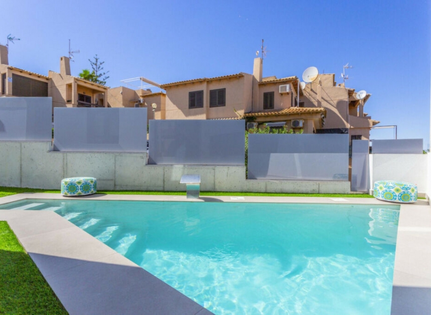 Resale - House -
La Mata