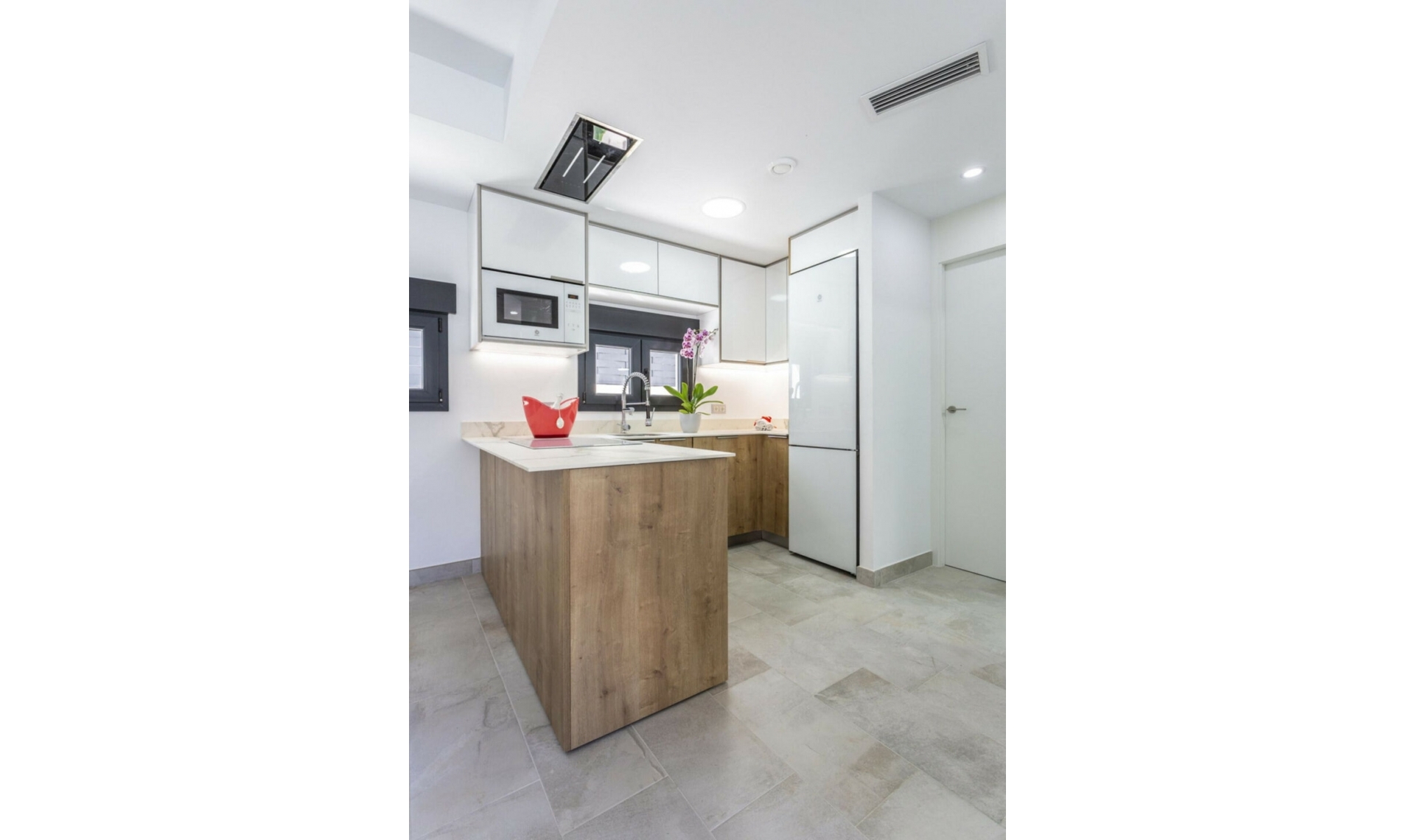 Resale - House -
La Mata