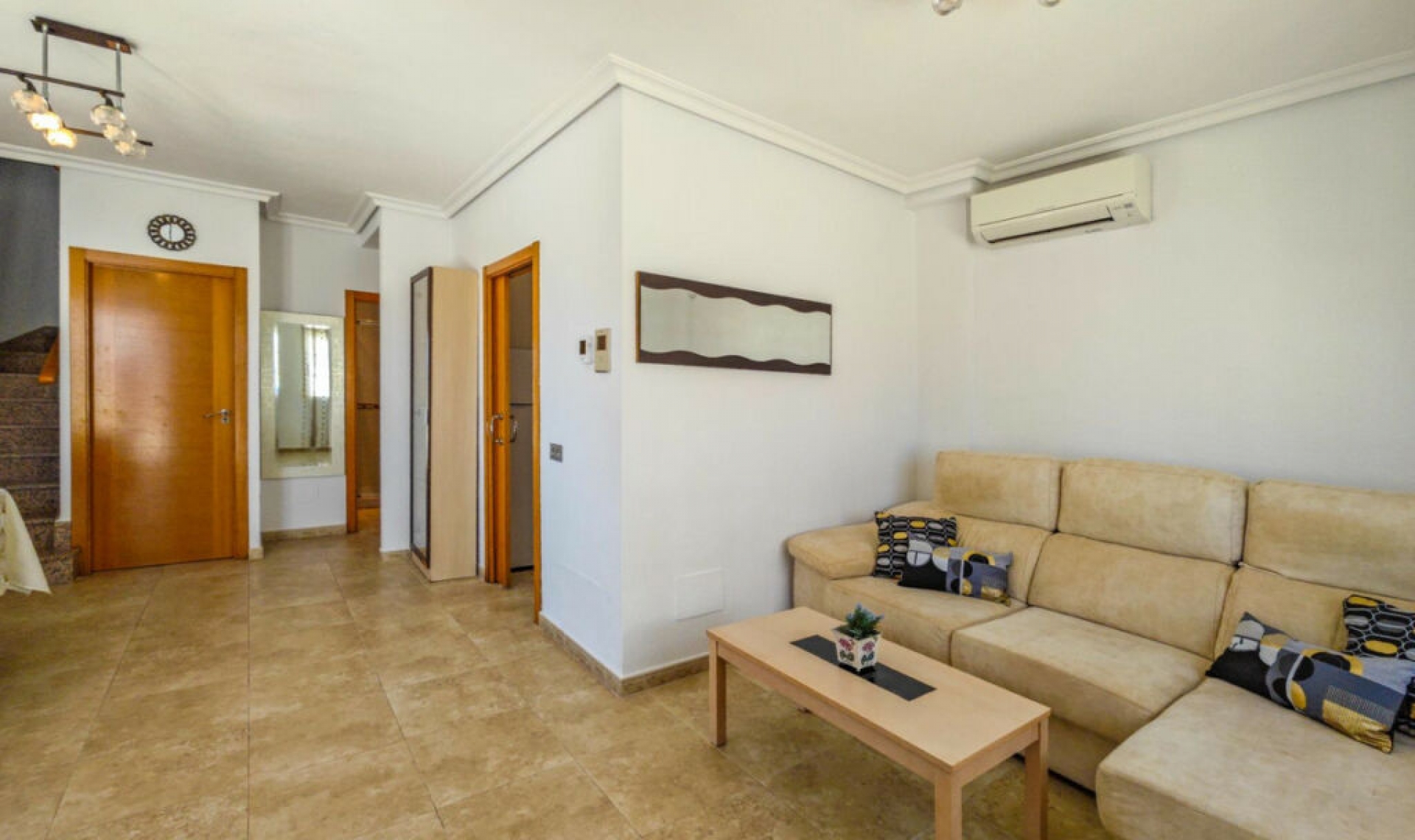 Resale - House -
La Mata