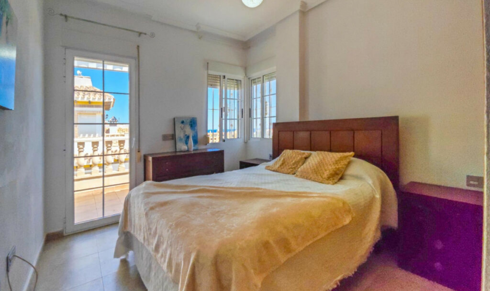 Resale - House -
La Mata