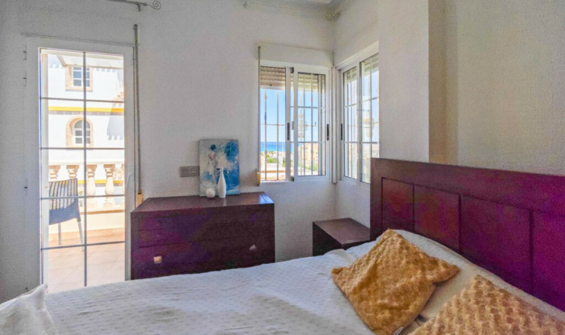Resale - House -
La Mata