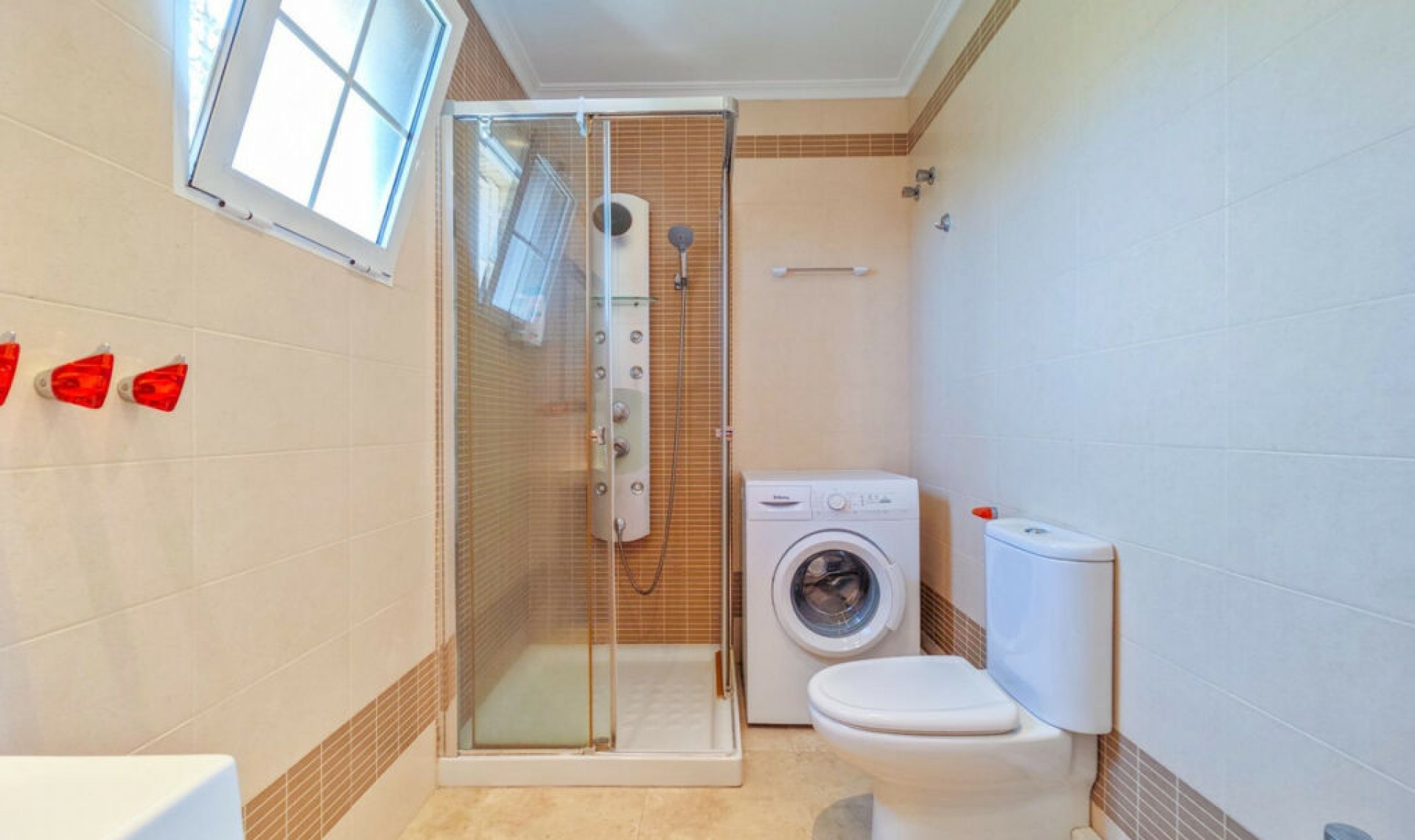 Resale - House -
La Mata
