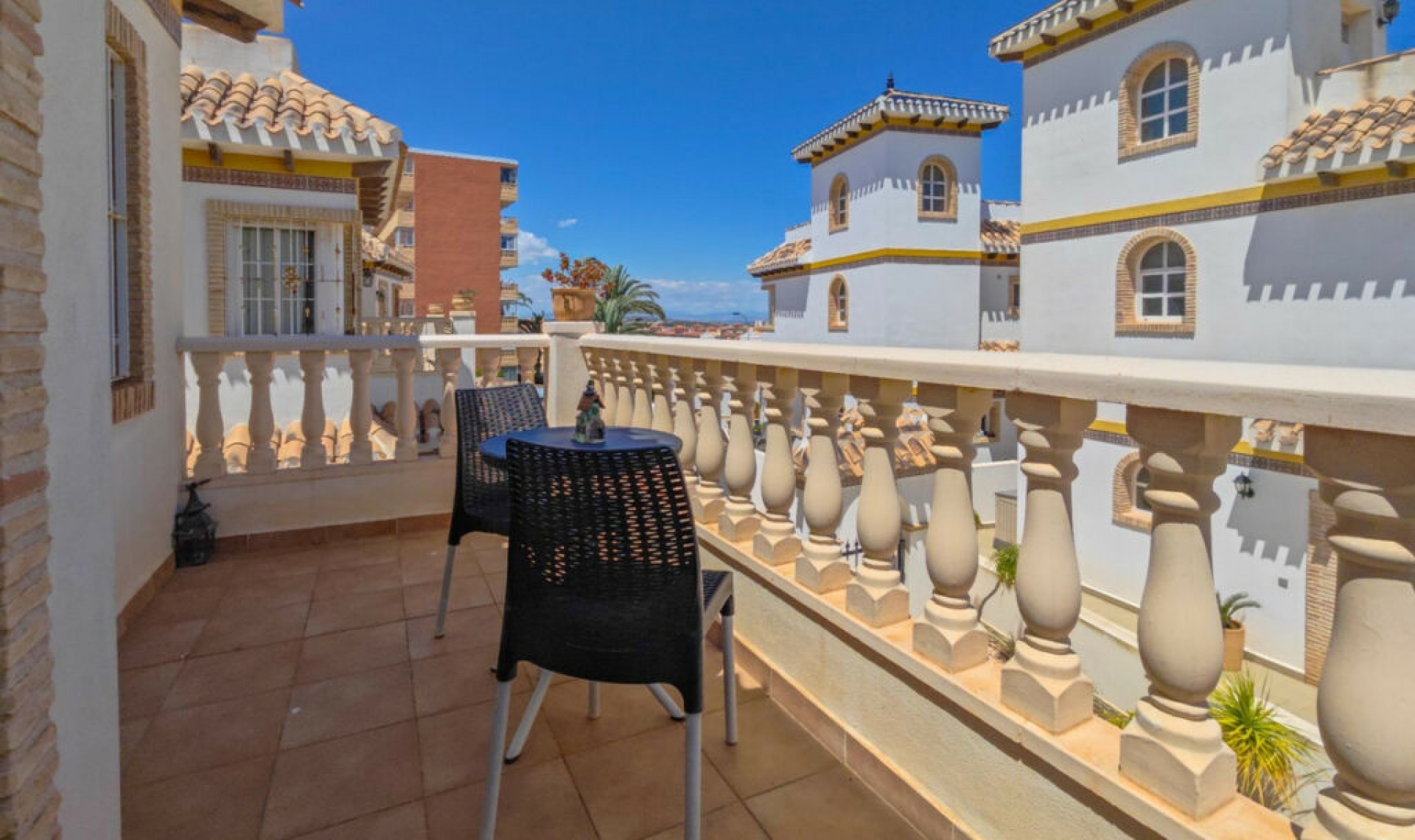 Resale - House -
La Mata