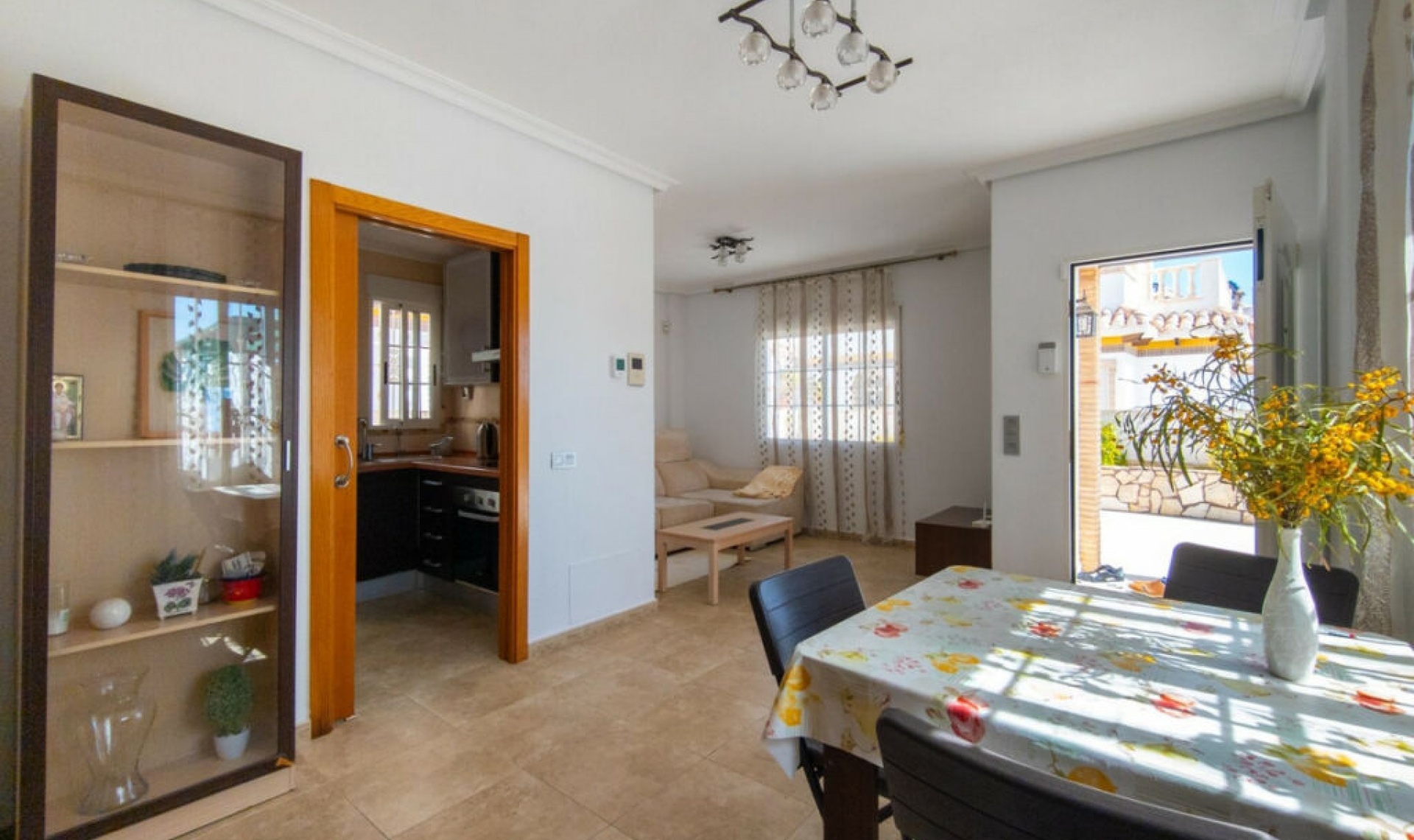 Resale - House -
La Mata