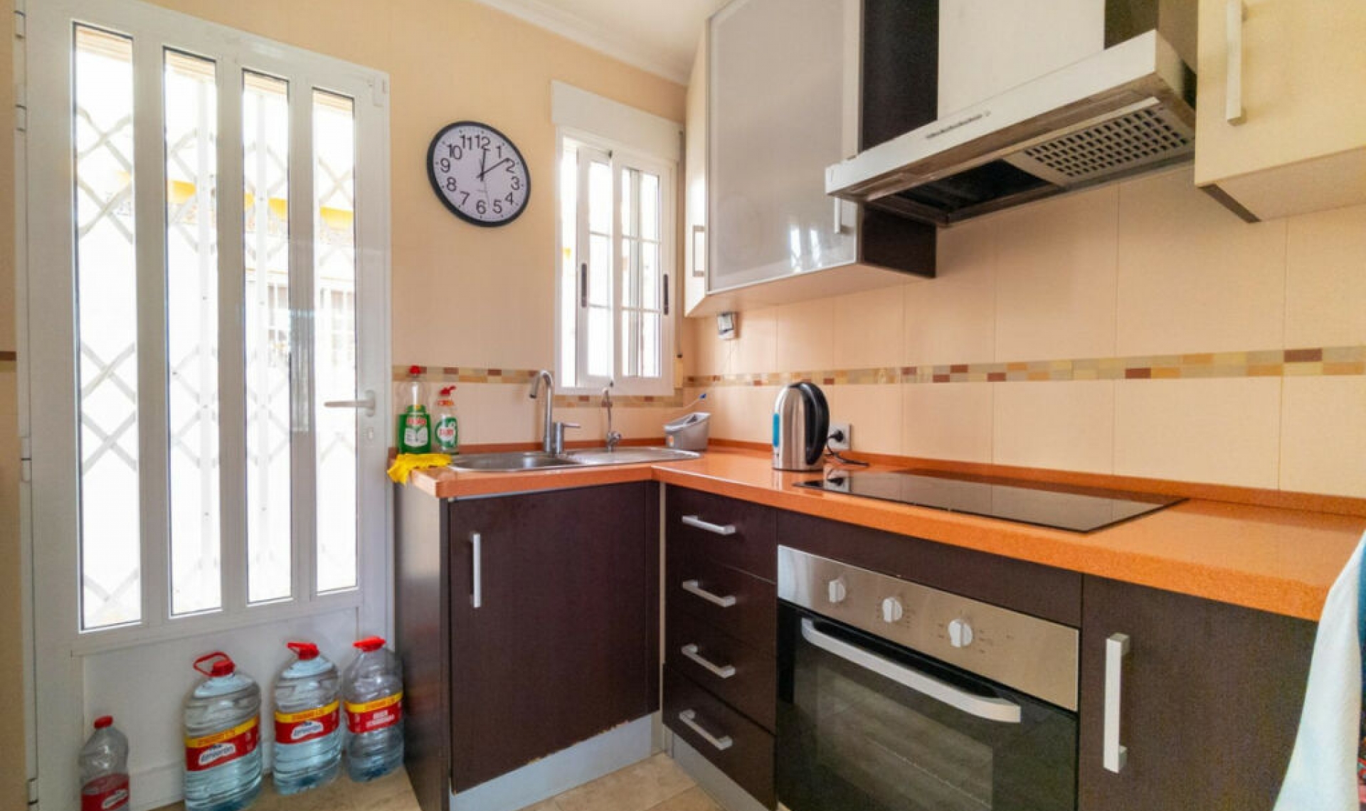 Resale - House -
La Mata