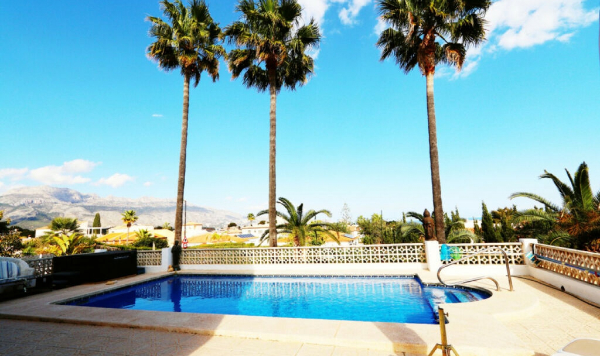 Resale - House -
La Nucía