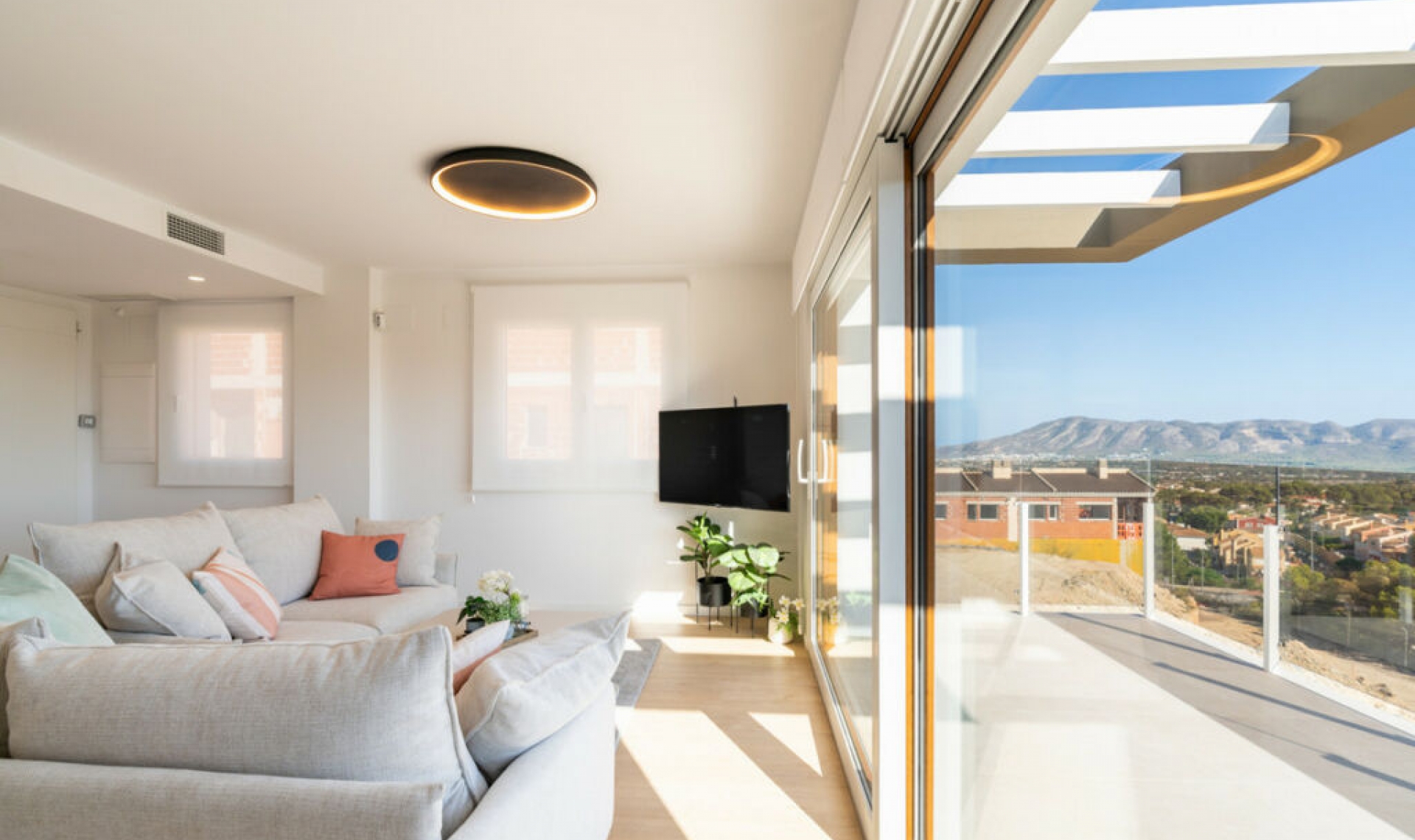 Resale - House -
La Nucía