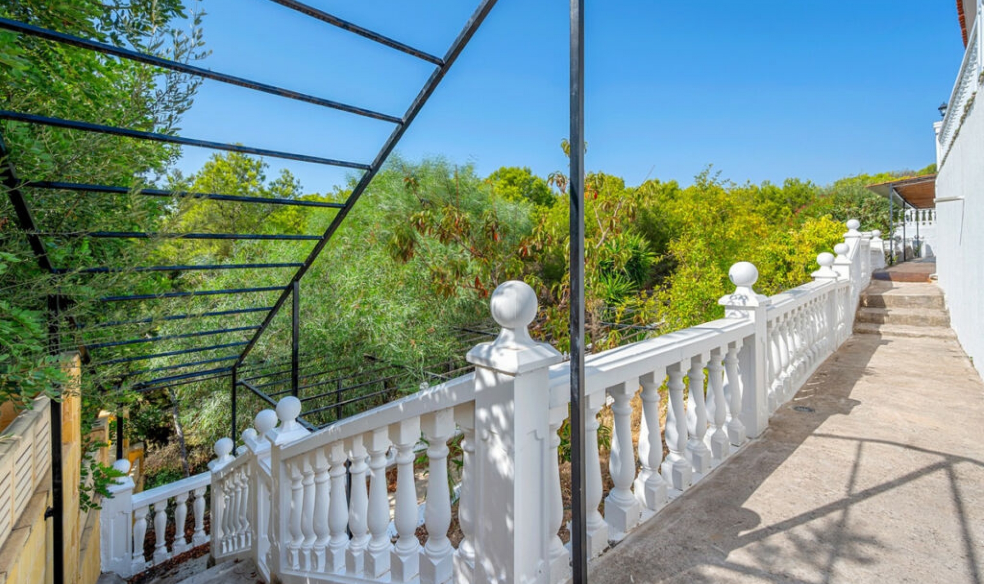 Resale - House -
La Nucía