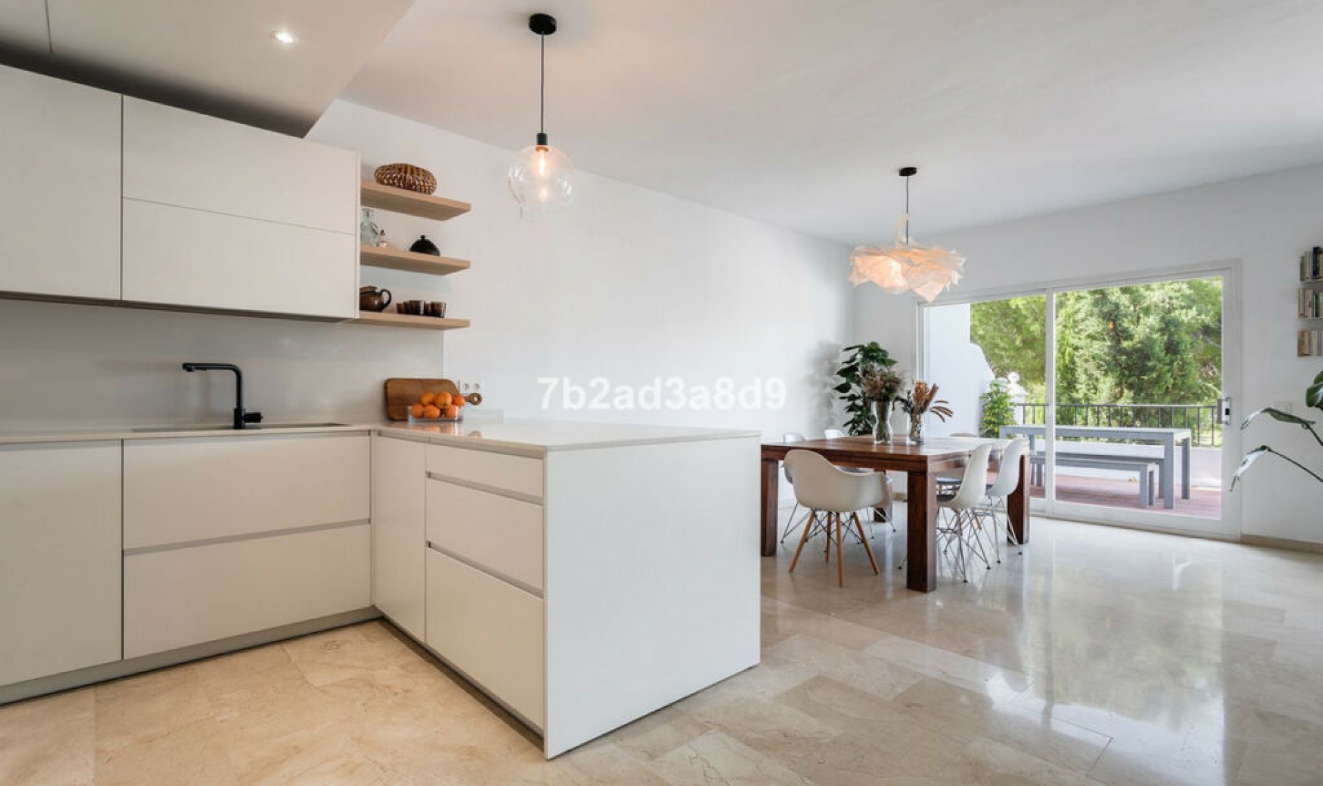 Resale - House -
La Quinta