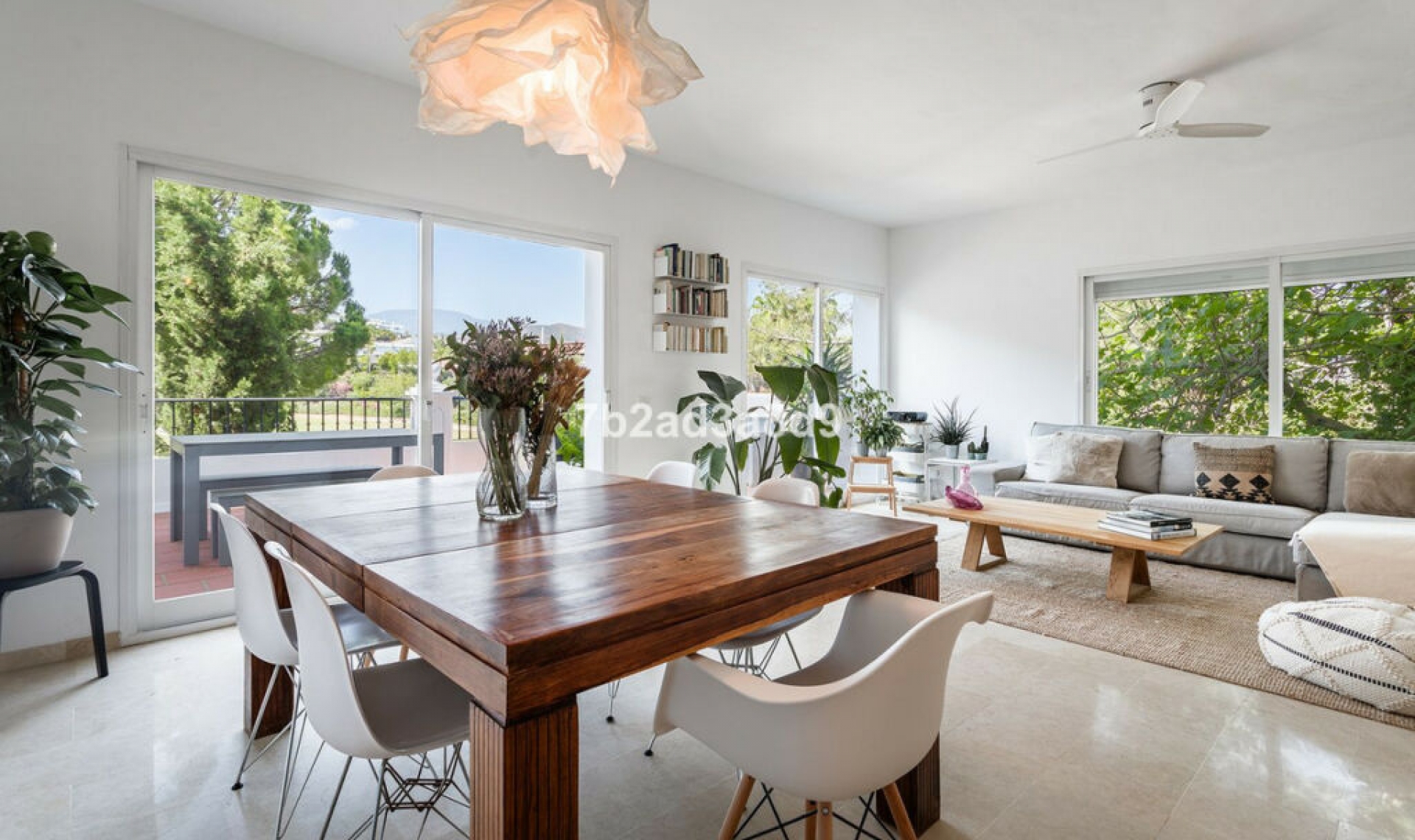 Resale - House -
La Quinta