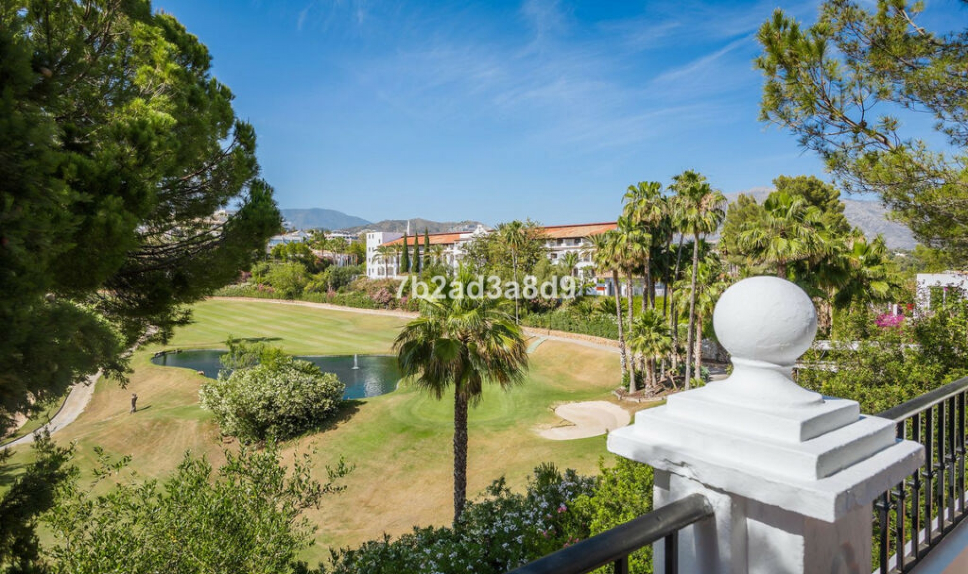 Resale - House -
La Quinta