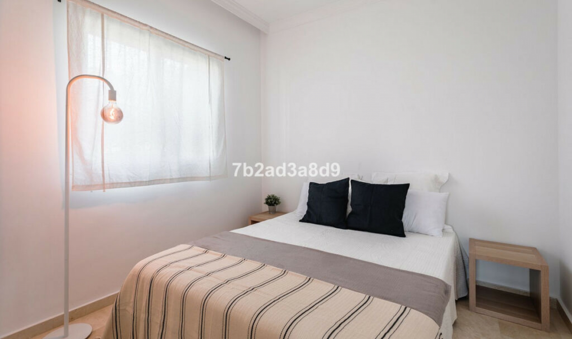 Resale - House -
La Quinta