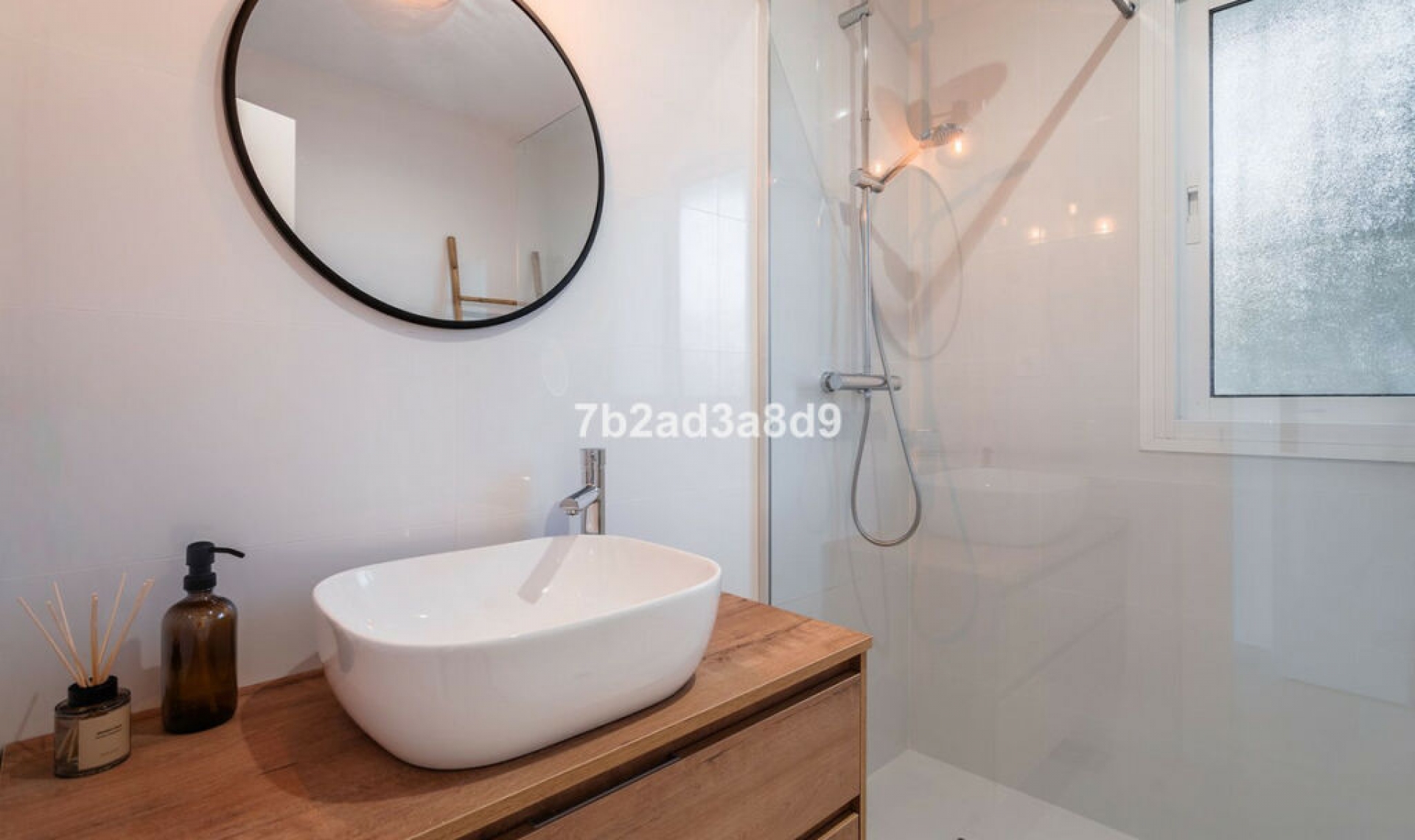 Resale - House -
La Quinta