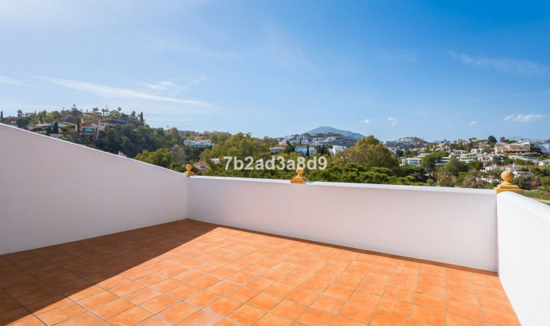 Resale - House -
La Quinta