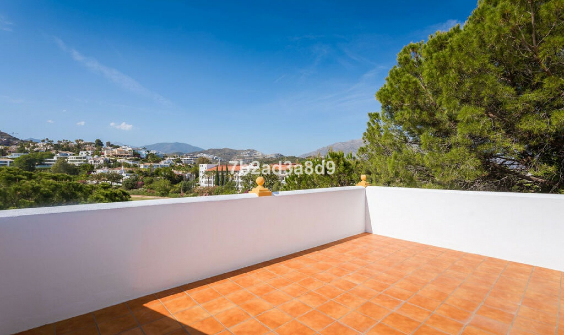 Resale - House -
La Quinta