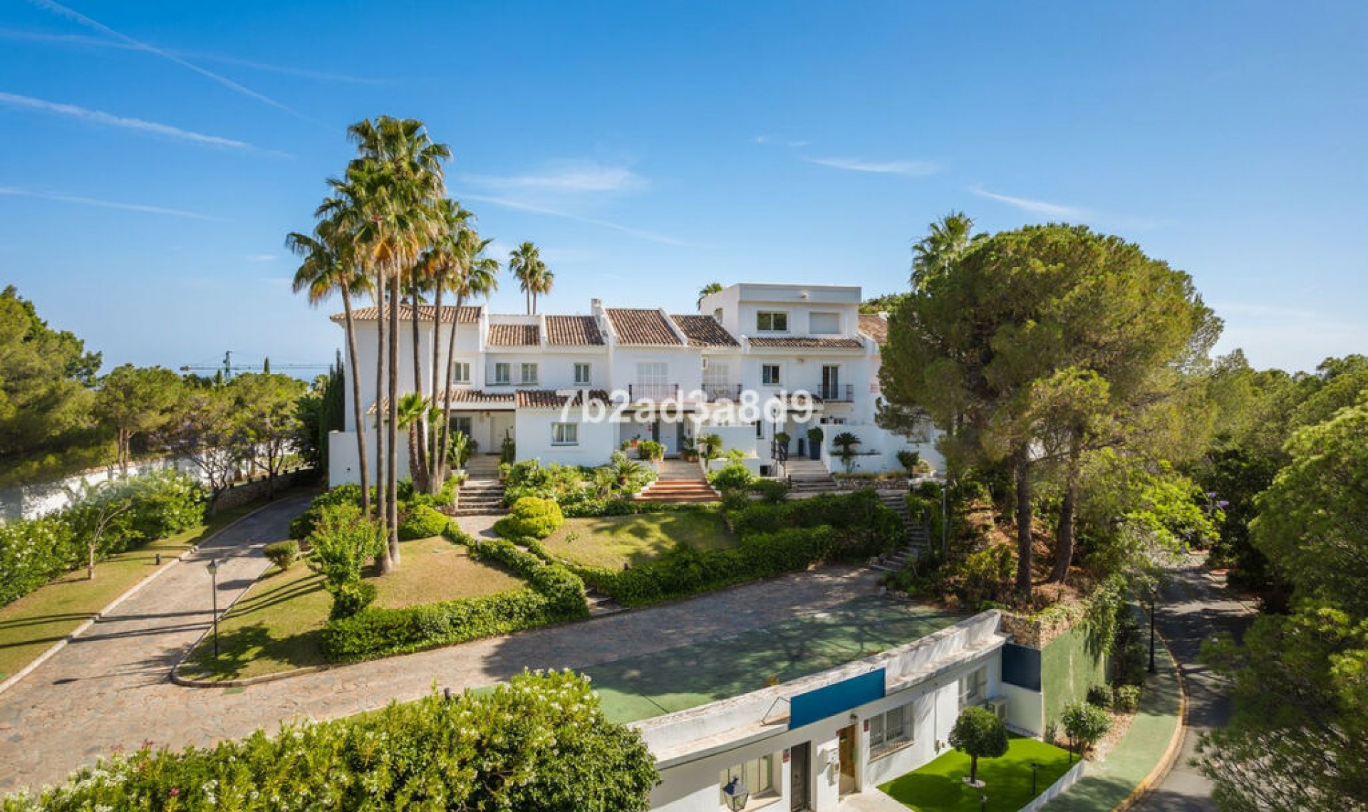 Resale - House -
La Quinta