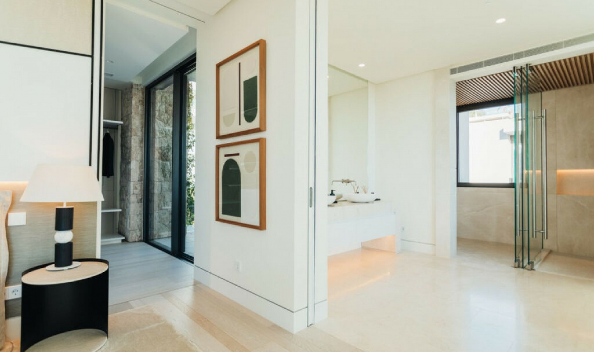Resale - House -
La Quinta