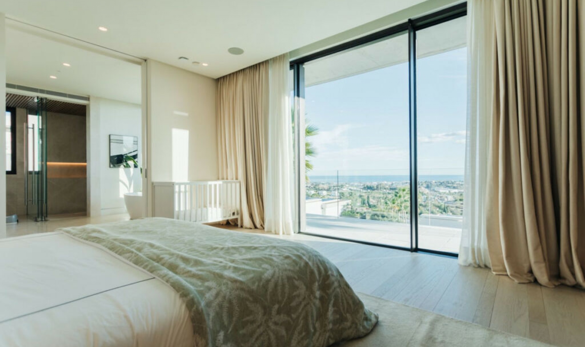Resale - House -
La Quinta