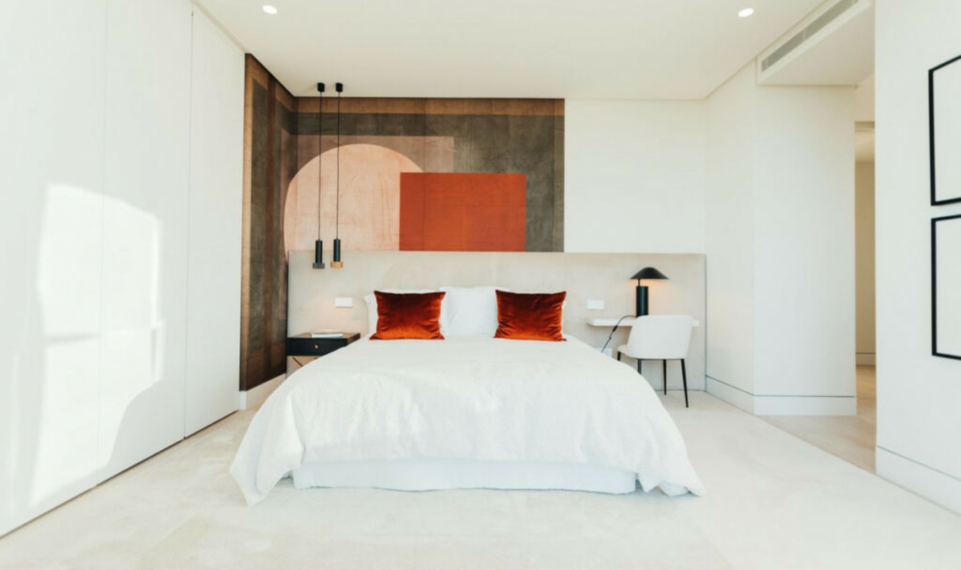 Resale - House -
La Quinta