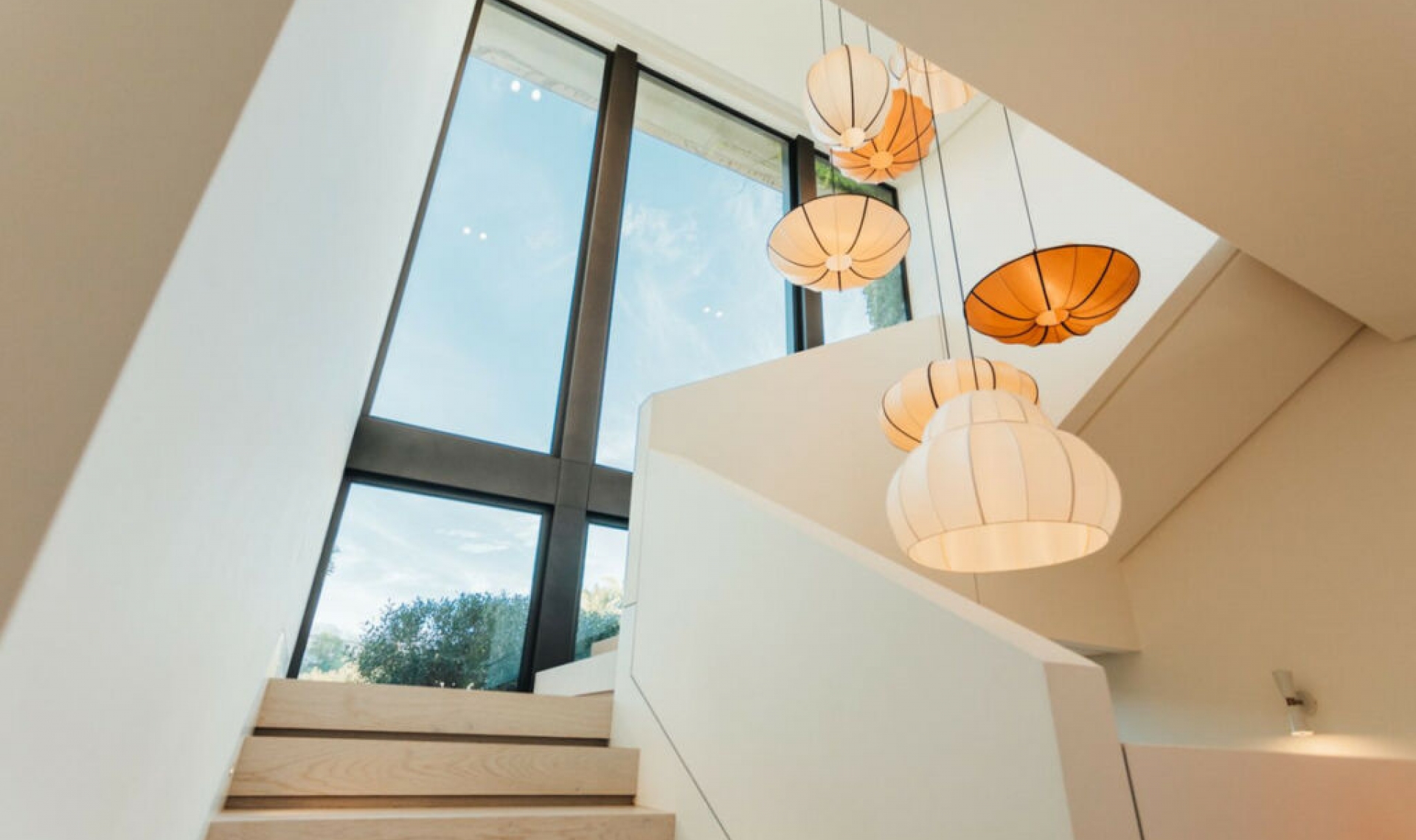 Resale - House -
La Quinta