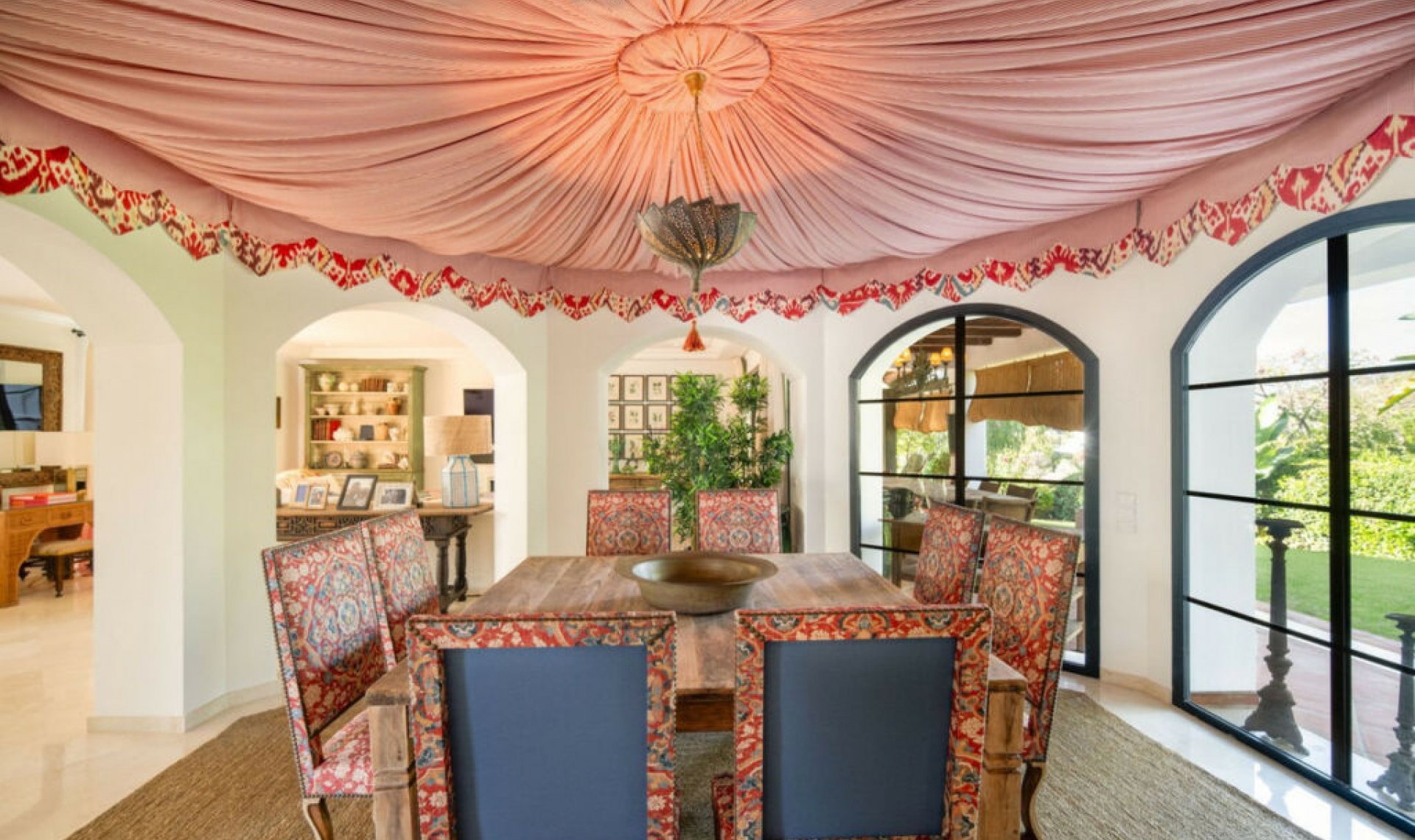 Resale - House -
La Quinta