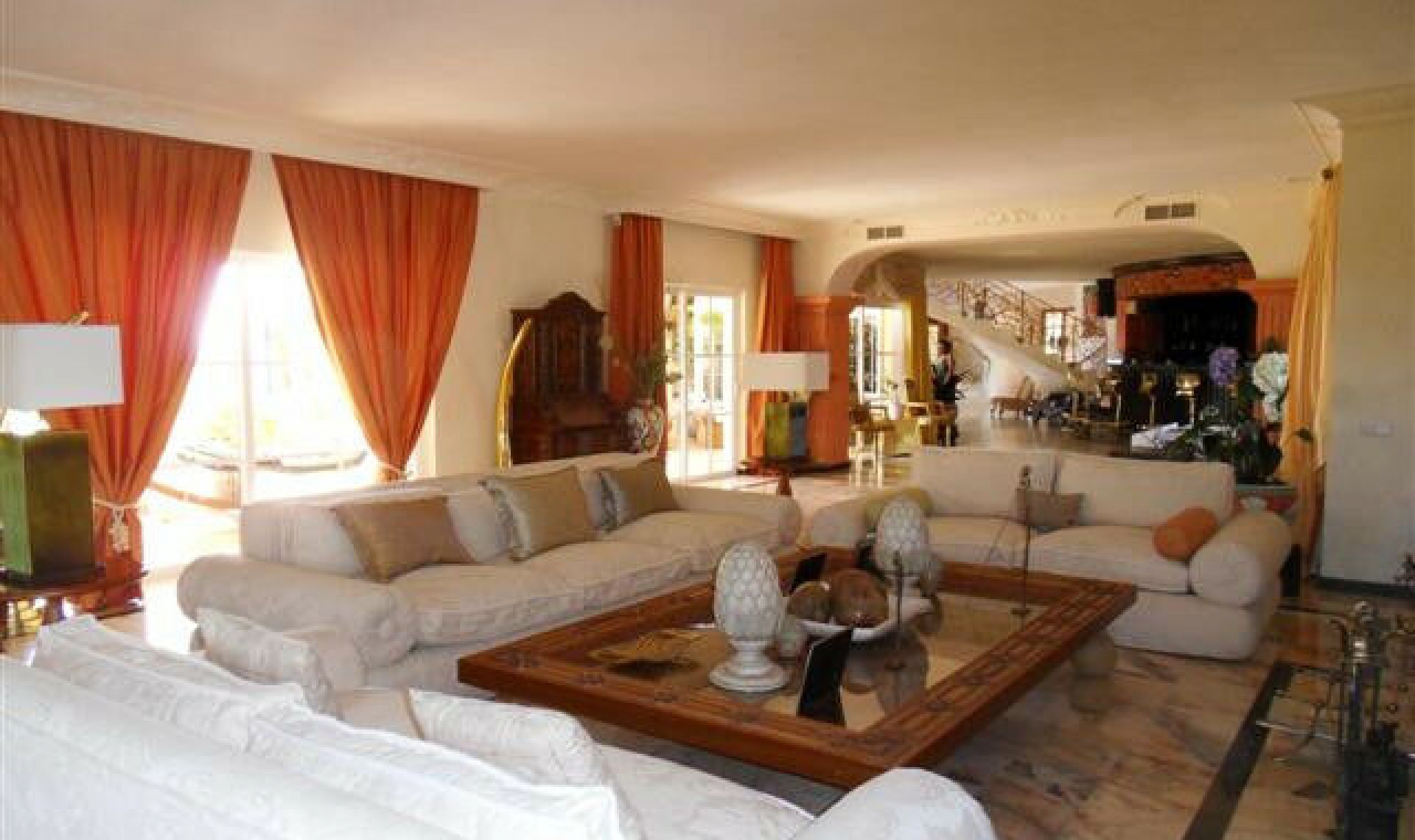 Resale - House -
La Quinta