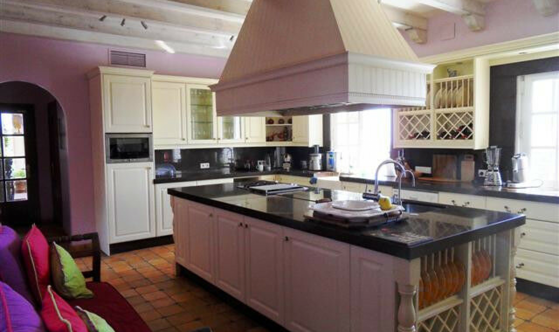 Resale - House -
La Quinta