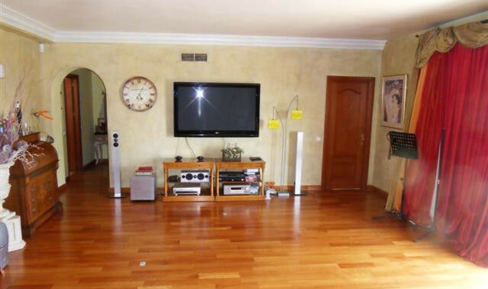 Resale - House -
La Quinta