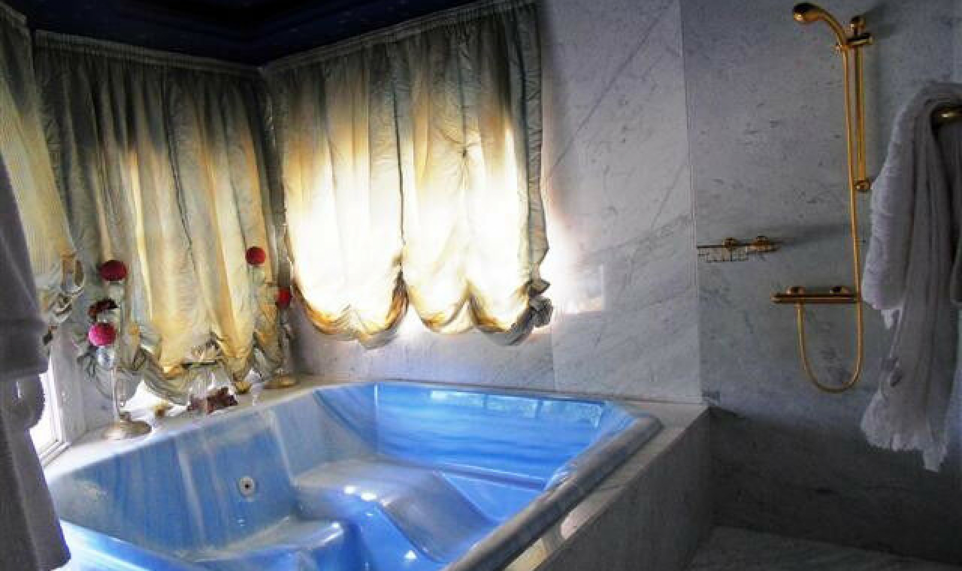 Resale - House -
La Quinta